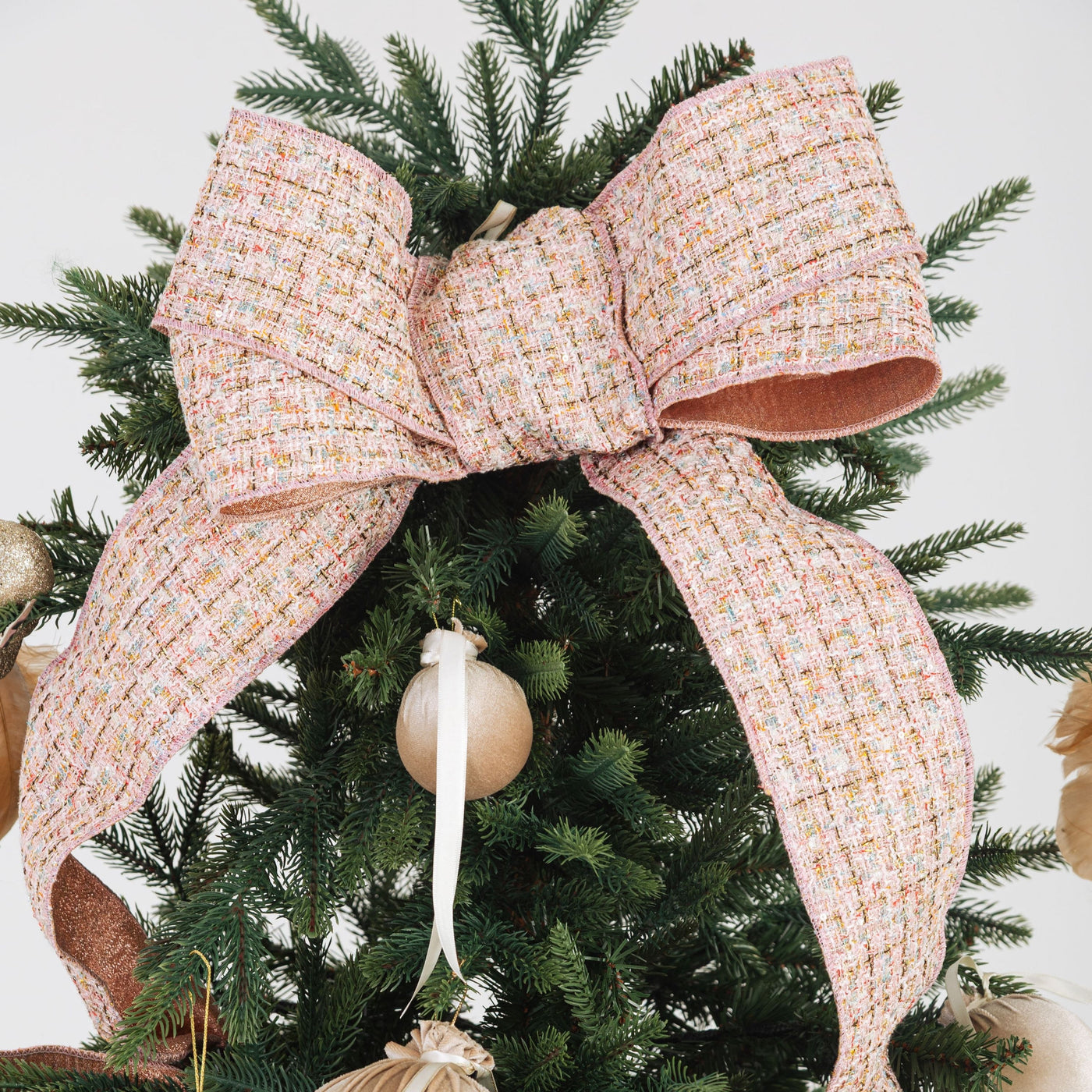 ribbon on christmas tree